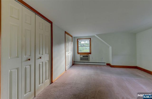 39 Sunset, Pequannock Township, NJ 07444