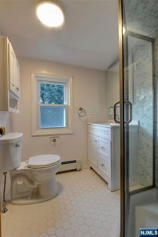 39 Sunset, Pequannock Township, NJ 07444