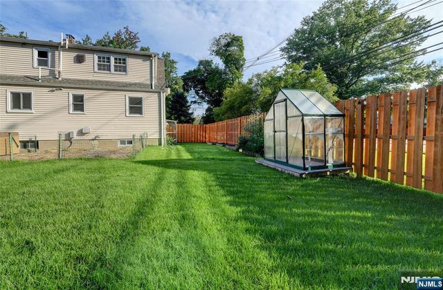 39 Sunset, Pequannock Township, NJ 07444