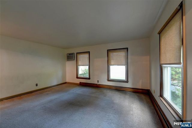 39 Sunset, Pequannock Township, NJ 07444
