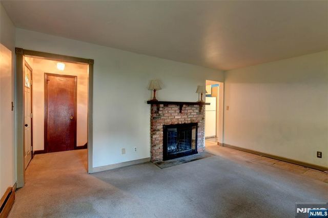 39 Sunset, Pequannock Township, NJ 07444
