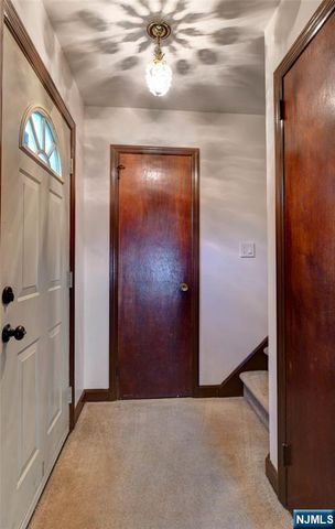 39 Sunset, Pequannock Township, NJ 07444