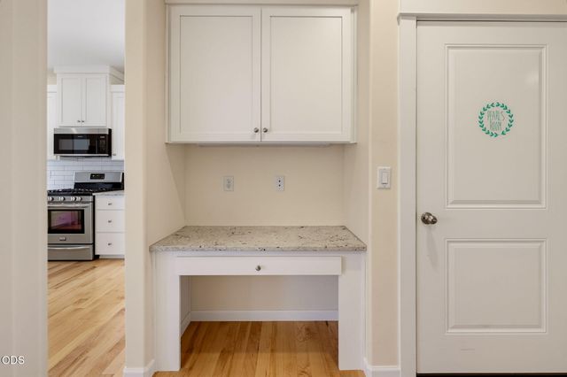 3832 Sherwood Park Drive, Medford, OR 97504