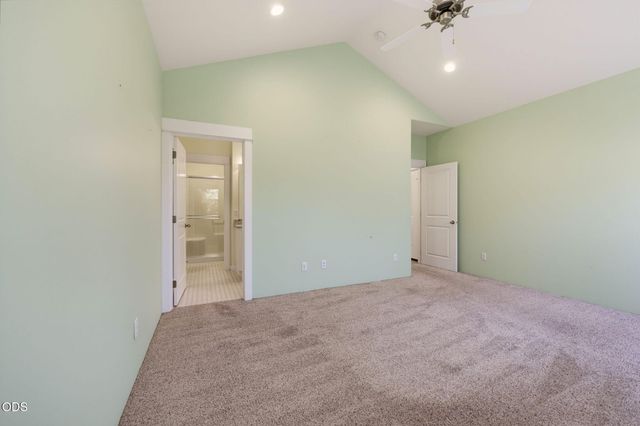 3832 Sherwood Park Drive, Medford, OR 97504