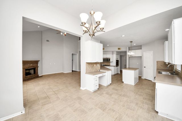 1611 Barton Creek Trail, Katy, TX 77450