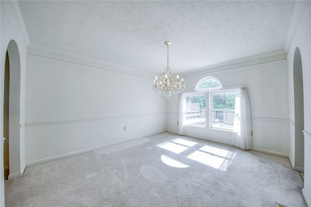 219 Waterford Dr, Mckees Rocks, PA 15136