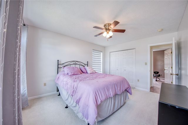 219 Waterford Dr, Mckees Rocks, PA 15136