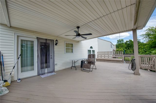 219 Waterford Dr, Mckees Rocks, PA 15136