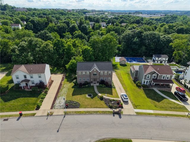 219 Waterford Dr, Mckees Rocks, PA 15136