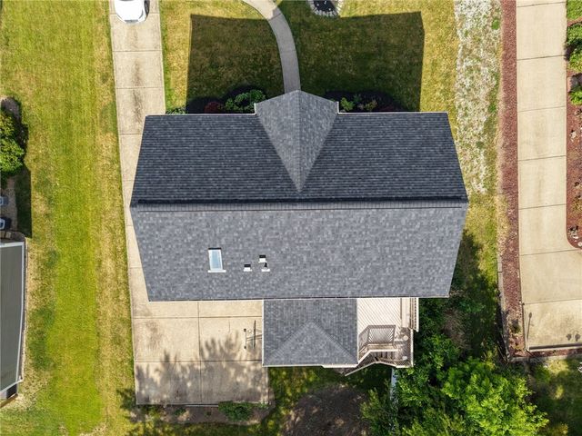 219 Waterford Dr, Mckees Rocks, PA 15136