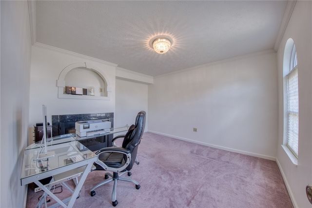 219 Waterford Dr, Mckees Rocks, PA 15136