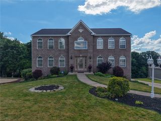 219 Waterford Dr, Mckees Rocks, PA 15136