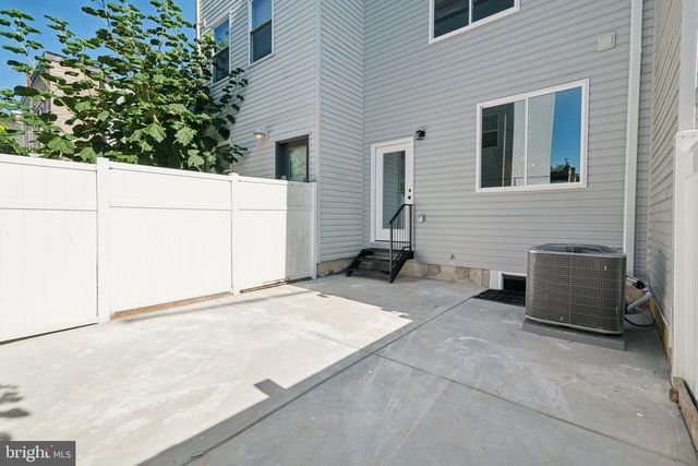 922 W SUSQUEHANNA AVE, Philadelphia, PA 19122