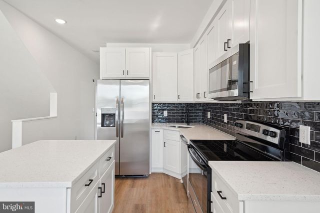 922 W SUSQUEHANNA AVE, Philadelphia, PA 19122