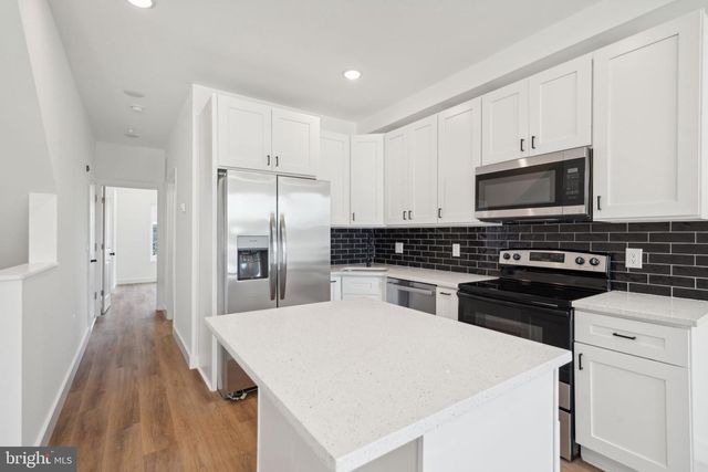 922 W SUSQUEHANNA AVE, Philadelphia, PA 19122