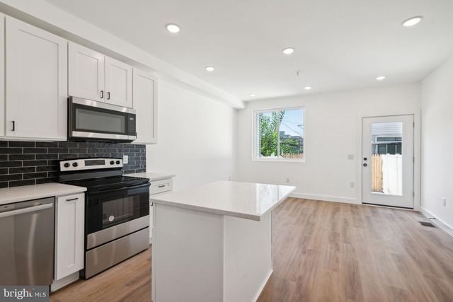 922 W SUSQUEHANNA AVE, Philadelphia, PA 19122