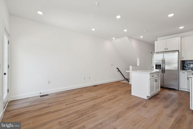 922 W SUSQUEHANNA AVE, Philadelphia, PA 19122