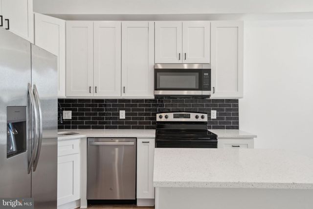 922 W SUSQUEHANNA AVE, Philadelphia, PA 19122