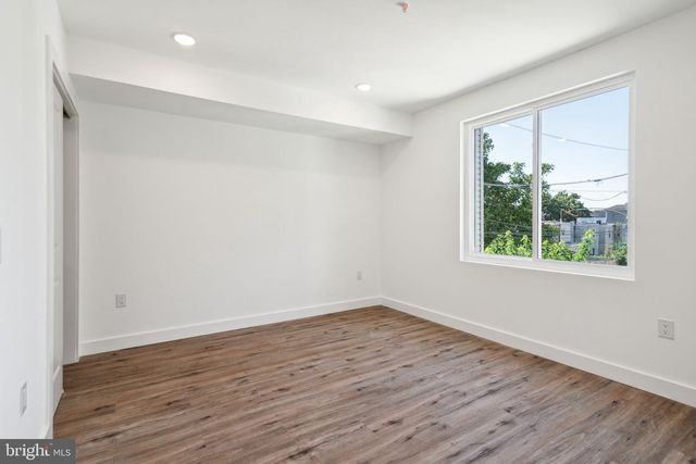 922 W SUSQUEHANNA AVE, Philadelphia, PA 19122