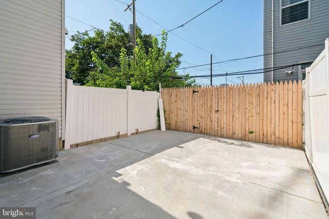 922 W SUSQUEHANNA AVE, Philadelphia, PA 19122