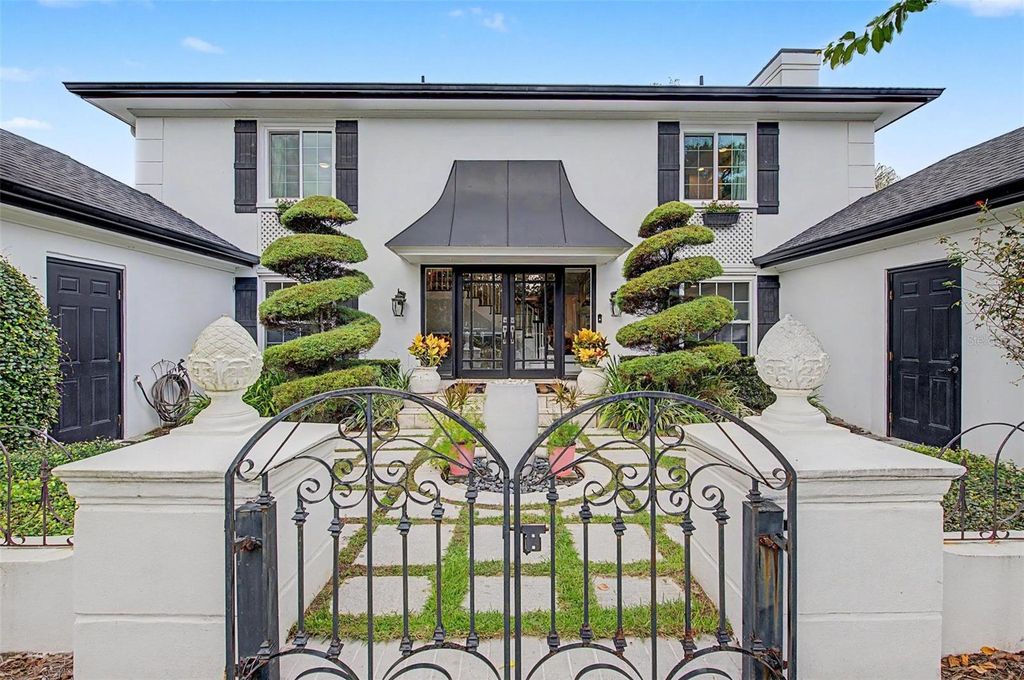 Image 2 of property listing at 3909 NORTHAMPTON WAY, Tampa, FL 33618
