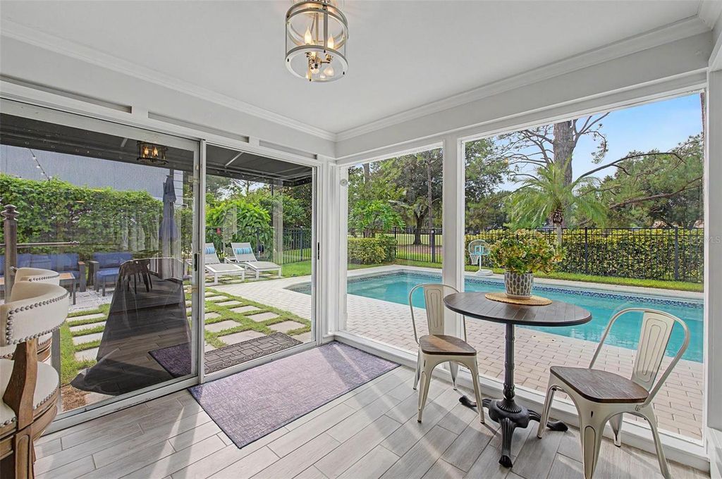 Image 17 of property listing at 3909 NORTHAMPTON WAY, Tampa, FL 33618