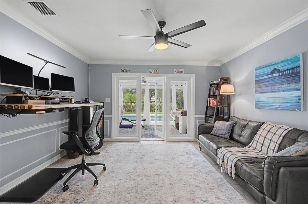 Image 19 of property listing at 3909 NORTHAMPTON WAY, Tampa, FL 33618