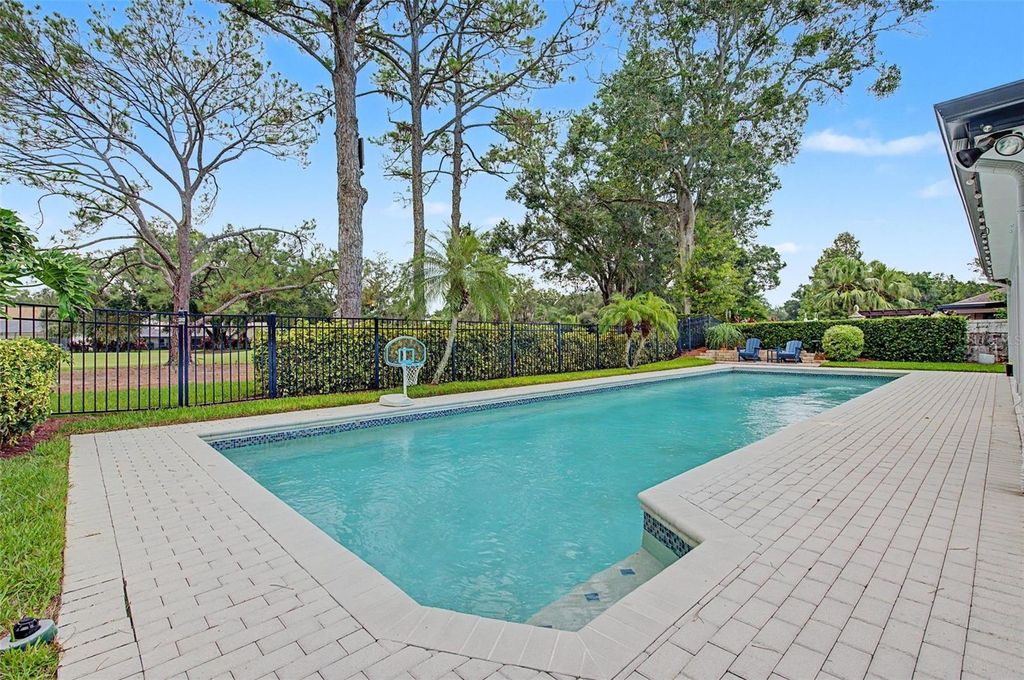 Image 34 of property listing at 3909 NORTHAMPTON WAY, Tampa, FL 33618