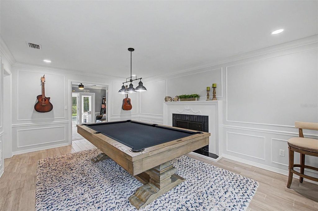 Image 5 of property listing at 3909 NORTHAMPTON WAY, Tampa, FL 33618