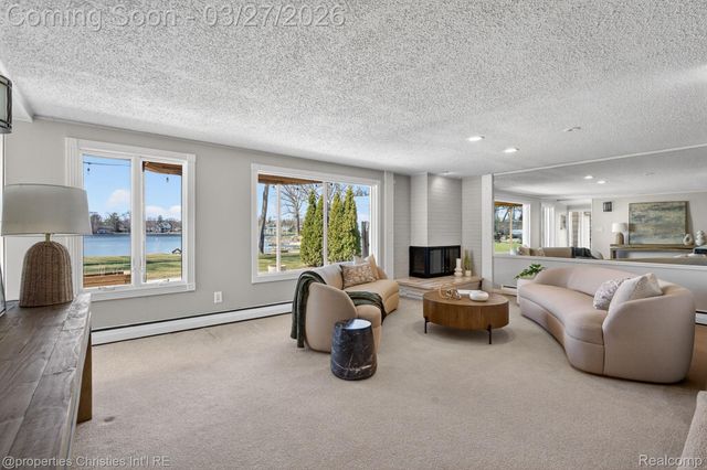 2323 Solano Drive, Wolverine Lake Village, MI 48390