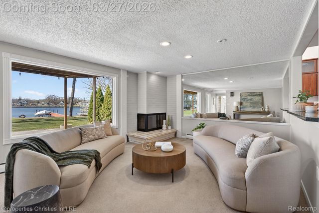 2323 Solano Drive, Wolverine Lake Village, MI 48390