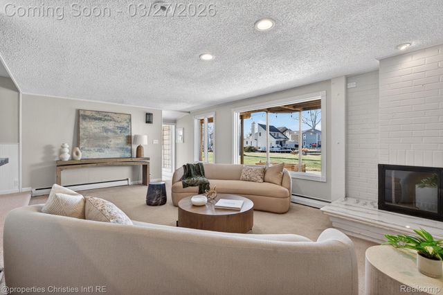 2323 Solano Drive, Wolverine Lake Village, MI 48390