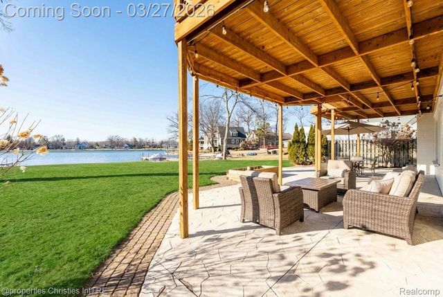 2323 Solano Drive, Wolverine Lake Village, MI 48390