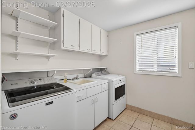 2323 Solano Drive, Wolverine Lake Village, MI 48390