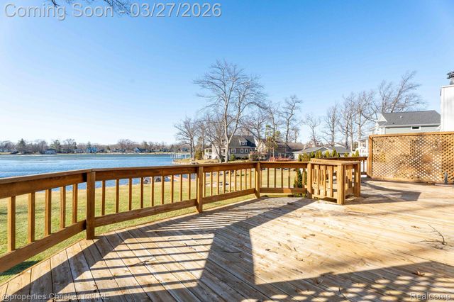 2323 Solano Drive, Wolverine Lake Village, MI 48390