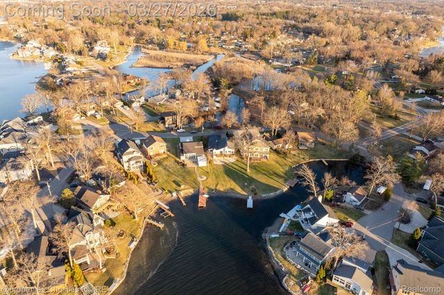 2323 Solano Drive, Wolverine Lake Village, MI 48390