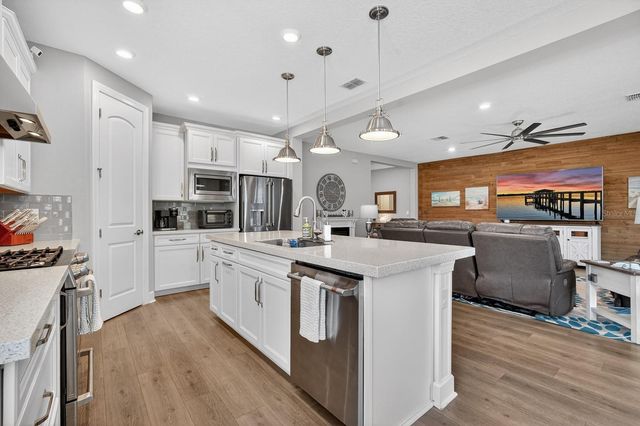 94 ALMOND POINT, St Augustine, FL 32095