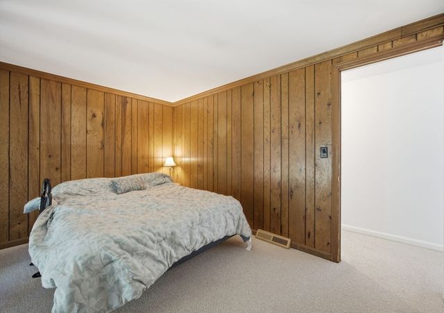 179 Sheaffer Rd, Barnstable, MA 02632