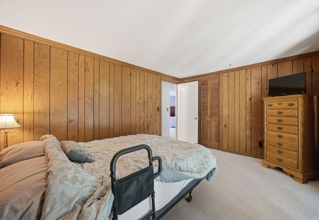 179 Sheaffer Rd, Barnstable, MA 02632