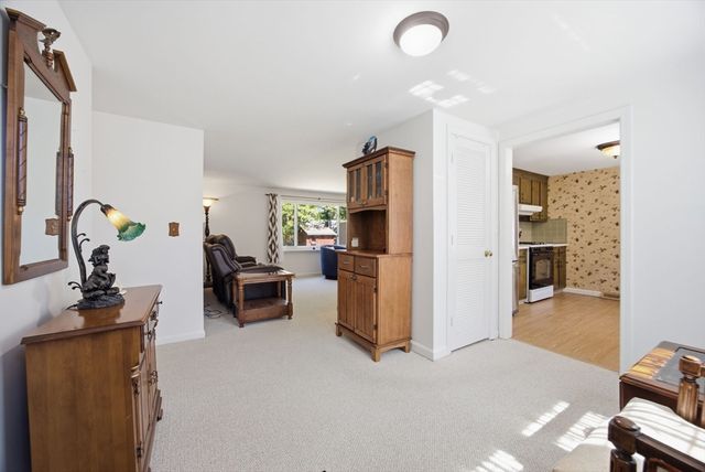179 Sheaffer Rd, Barnstable, MA 02632