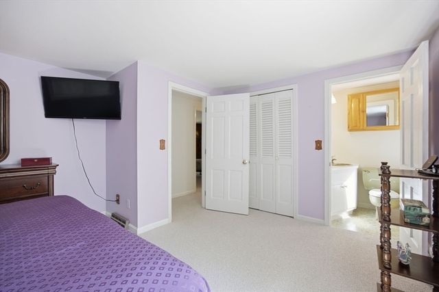 179 Sheaffer Rd, Barnstable, MA 02632