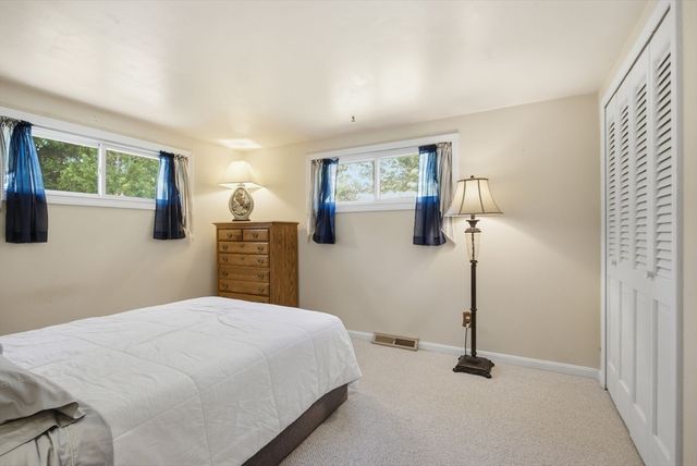 179 Sheaffer Rd, Barnstable, MA 02632