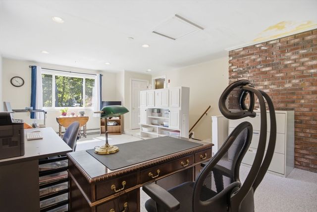 179 Sheaffer Rd, Barnstable, MA 02632