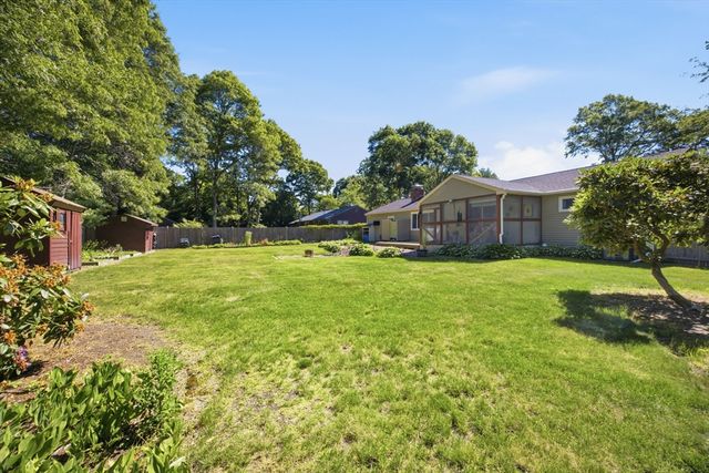 179 Sheaffer Rd, Barnstable, MA 02632