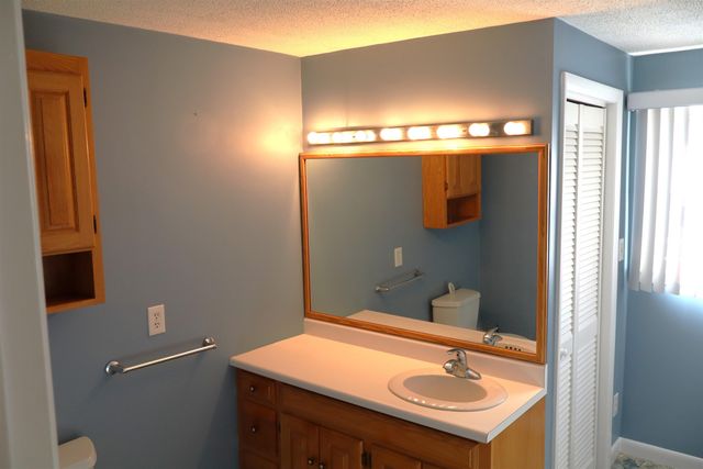 56 Arbutus Lane, Manchester, NH 03109