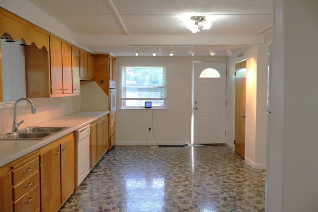 56 Arbutus Lane, Manchester, NH 03109