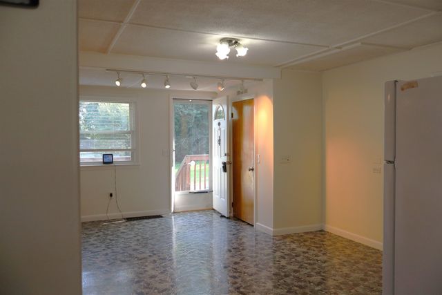 56 Arbutus Lane, Manchester, NH 03109