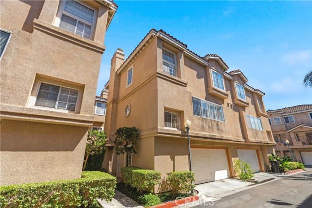 14075 Lemoli, Hawthorne, CA 90250