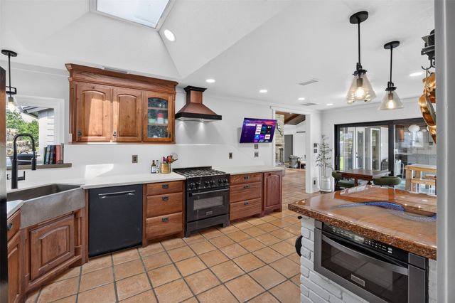 31 Rancho Drive N, Fort Worth, TX 76244