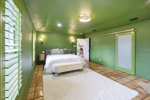 31 Rancho Drive N, Fort Worth, TX 76244